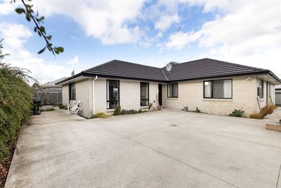/international/nz/blenheim-central-marlborough-380066095648/