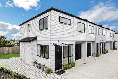 /international/nz/kelston-waitakere-city-380066076909/