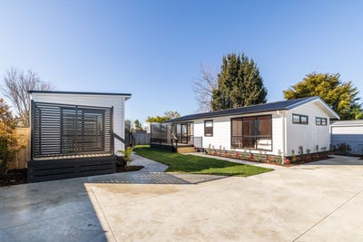 /international/nz/akina-hastings-380066105991/