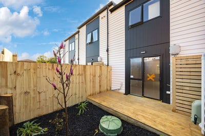 /international/nz/360-main-road-huapai-rodney-380066169296/