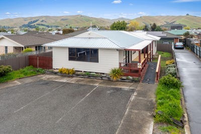 /international/nz/redwoodtown-marlborough-380066091425/