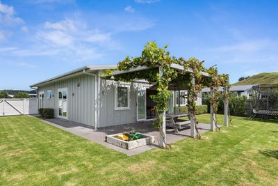 /international/nz/12-tuamotu-park-wainui-gisborne-380066103535/