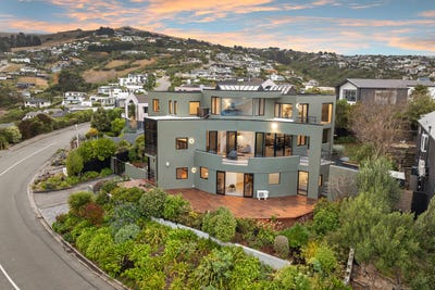/international/nz/72-glenstrae-road-redcliffs-christchurch-city-380066110466/