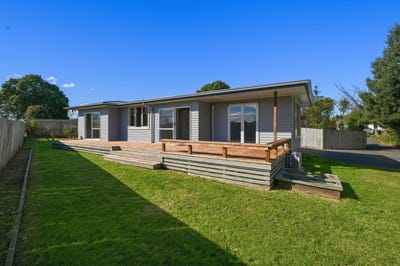 /international/nz/9-motutere-avenue-taupo-central-north-island-380066178936/