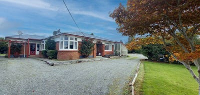 /international/nz/tuatapere-southland-380066095269/