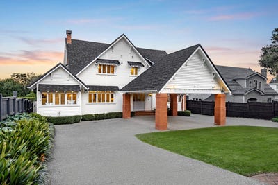 /international/nz/207-hurstmere-road-takapuna-north-shore-city-380066177062/
