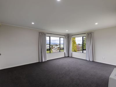 /international/nz/logan-way-kelvin-grove-palmerston-north-city-380066098190/