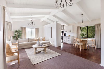 /international/nz/38-carlton-terrace-westown-new-plymouth-380066115588/
