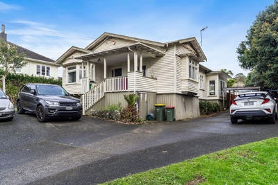 /international/nz/14-wheturangi-road-greenlane-auckland-city-380066110403/