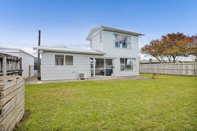 /international/nz/merrilands-taranaki-380066111680/