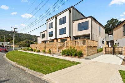/international/nz/7-4-tawhai-street-stokes-valley-lower-hutt-city-380066119307/