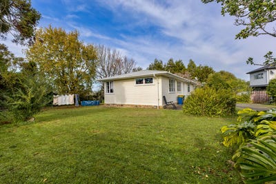 /international/nz/26-kirrie-avenue-te-atatu-south-waitakere-city-380066113392/