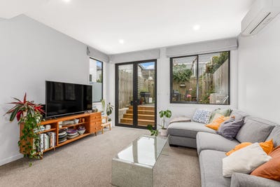 /international/nz/23-middleton-road-johnsonville-wellington-city-380066090189/