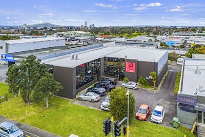 /international/nz/187-189-archers-road-wairau-valley-north-shore-city-380066183310/