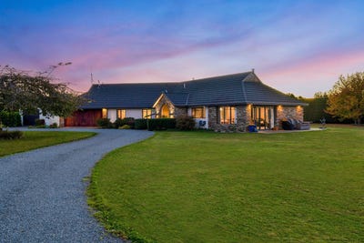 /international/nz/27-pohutukawa-drive-levin-horowhenua-380066096728/