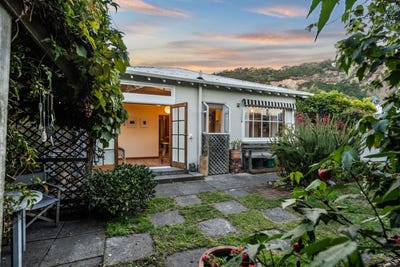 /international/nz/1-dryden-street-sumner-christchurch-city-380066115649/