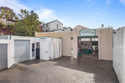 /international/nz/19-ashfield-road-wairau-valley-north-shore-city-380066127886/