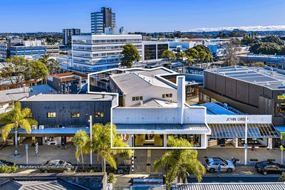 /international/nz/20-hurstmere-road-takapuna-north-shore-city-380066179793/