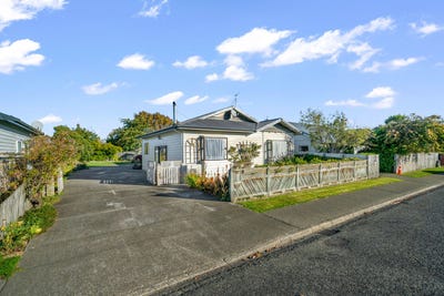 /international/nz/161-catherine-street-windsor-north-shore-city-380066100877/