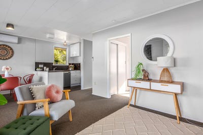 /international/nz/46-wood-street-wainuiomata-lower-hutt-city-380066100831/