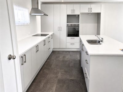 /international/nz/200-pilkington-road-point-england-auckland-city-380066091068/