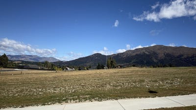 /international/nz/12-pouakai-street-lake-hawea-wanaka-380066149790/
