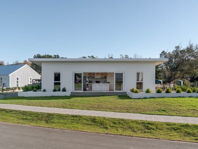 /international/nz/2-the-rise-riversdale-beach-masterton-380066115753/