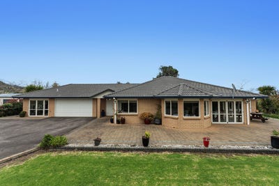 /international/nz/76-omarumutu-road-opotiki-and-surrounds-opotiki-380066079823/