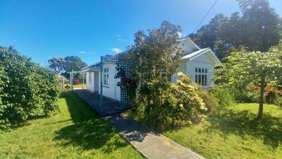 /international/nz/tuatapere-southland-380066113773/