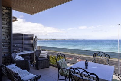/international/nz/taupo-central-north-island-380066112965/