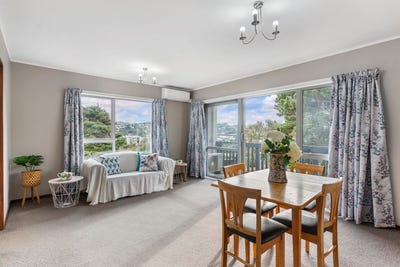 /international/nz/74-dominion-park-street-johnsonville-wellington-380066109095/