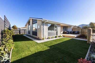 /international/nz/498-linwood-avenue-woolston-christchurch-city-380066174908/