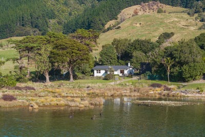 /international/nz/793-manaroa-road-pelorus-sounds-marlborough-380066090289/