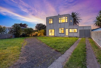 /international/nz/88-rua-avenue-waitarere-beach-horowhenua-380066175339/