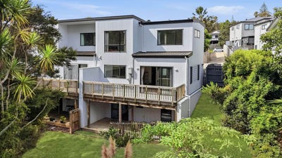 /international/nz/22-spinella-drive-bayview-north-shore-city-380066079677/