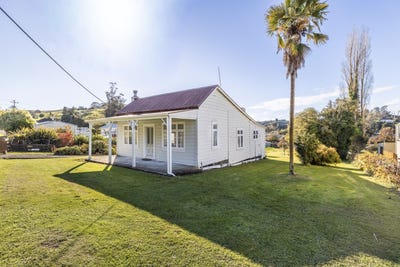 /international/nz/16-feltham-street-hunterville-rangitikei-380066090038/