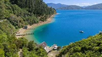 /international/nz/bay-of-many-coves-marlborough-sounds-marlborough-380066100326/