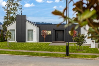 /international/nz/24-phoenix-palms-grove-levin-horowhenua-380066168710/