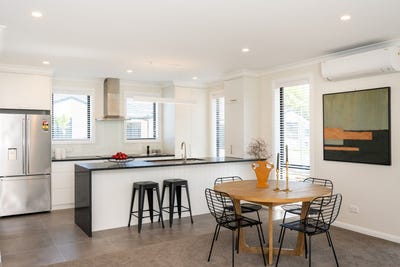 /international/nz/66-read-crescent-lombardy-willowbrook-community-clive-hastings-380066113702/