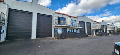 /international/nz/3-tironui-station-road-west-takanini-papakura-380066144417/