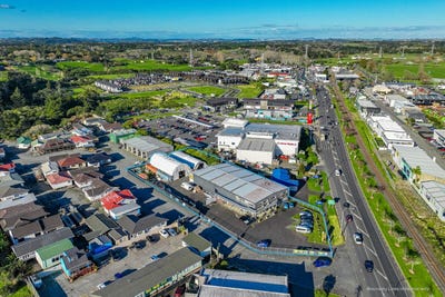 /international/nz/132-main-road-kumeu-rodney-380066140183/