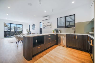 /international/nz/karaka-wellington-city-380066117513/