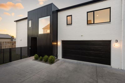 /international/nz/15-glen-lynne-avenue-queenwood-hamilton-city-380066170518/