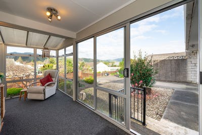/international/nz/109a-hillcrest-road-raumati-beach-kapiti-coast-380066161207/