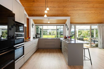/international/nz/164-fencourt-road-cambridge-waipa-380066094269/