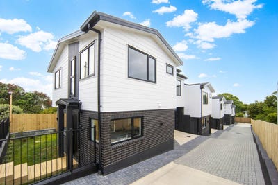/international/nz/new-lynn-waitakere-city-380066168293/