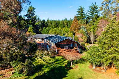 /international/nz/4-mark-wynd-maunganamu-taupo-380066093063/