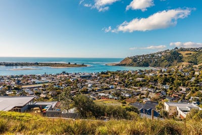 /international/nz/29-challenger-lane-redcliffs-christchurch-city-380066093398/