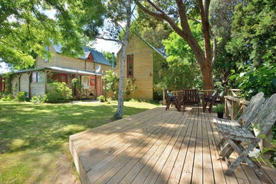 /international/nz/292-paroa-road-tolaga-bay-gisborne-380066083573/