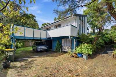 /international/nz/114-atkinson-road-titirangi-waitakere-city-380066124936/